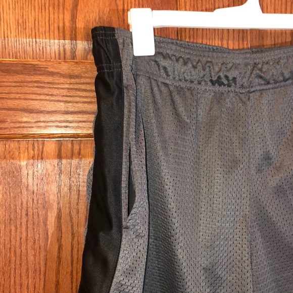 Everlast Men's Athletic Shorts - Black - Picture 5 of 6